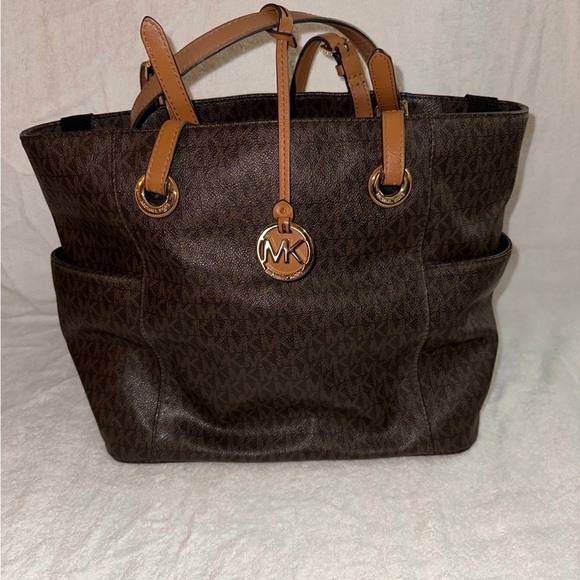 Michael Kors brown purse - Picture 1 of 4